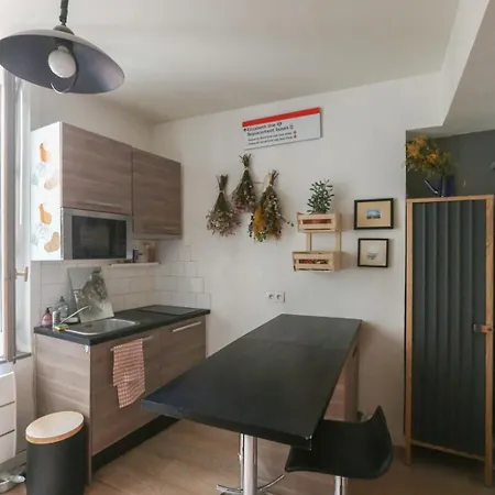 Lovely For 2 Near The Marais Paris